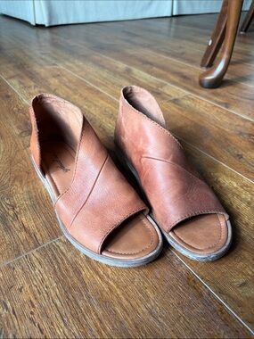 Free People Brown/Tan Leather Open-Toe Sandals